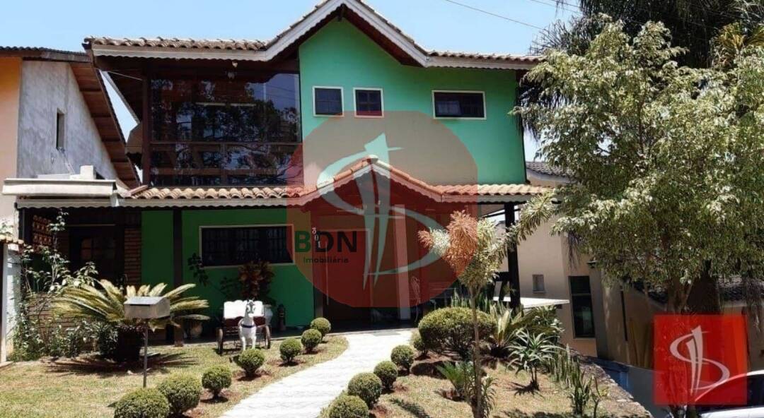 Casa, 4 quartos, 187 m² - Foto 1