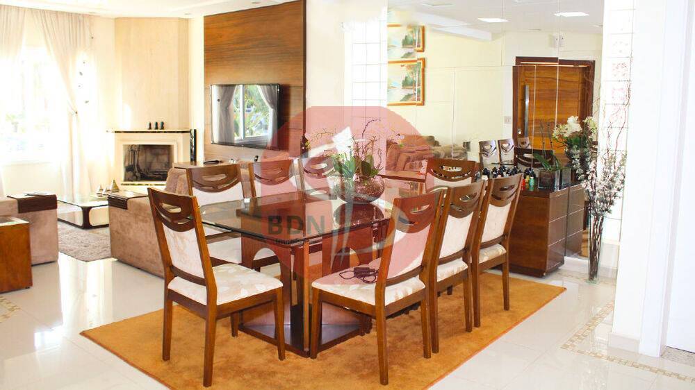 Casa, 3 quartos, 280 m² - Foto 2