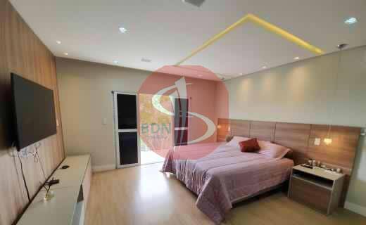 Casa à venda com 3 quartos, 331m² - Foto 4