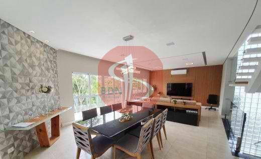 Casa à venda com 3 quartos, 331m² - Foto 10