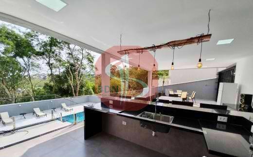 Casa à venda com 3 quartos, 331m² - Foto 17