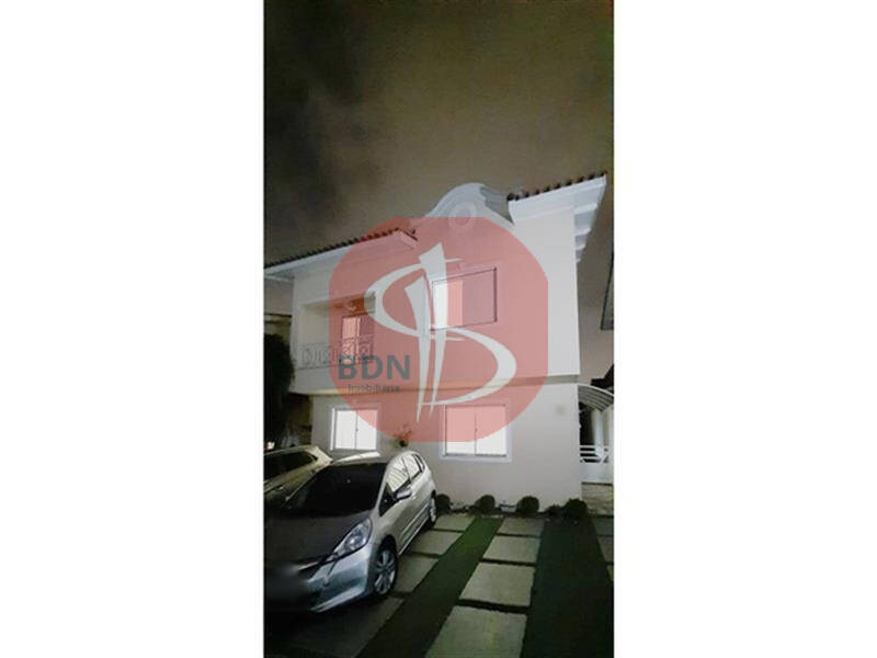 Sobrado, 3 quartos, 245 m² - Foto 1