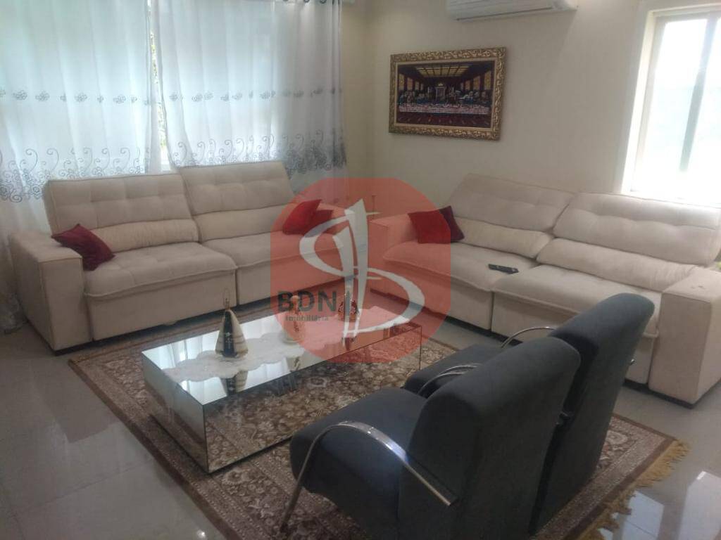 Casa, 3 quartos, 270 m² - Foto 3