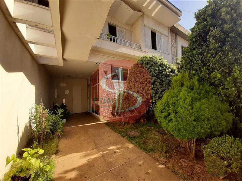 Sobrado para alugar com 3 quartos, 632m² - Foto 2