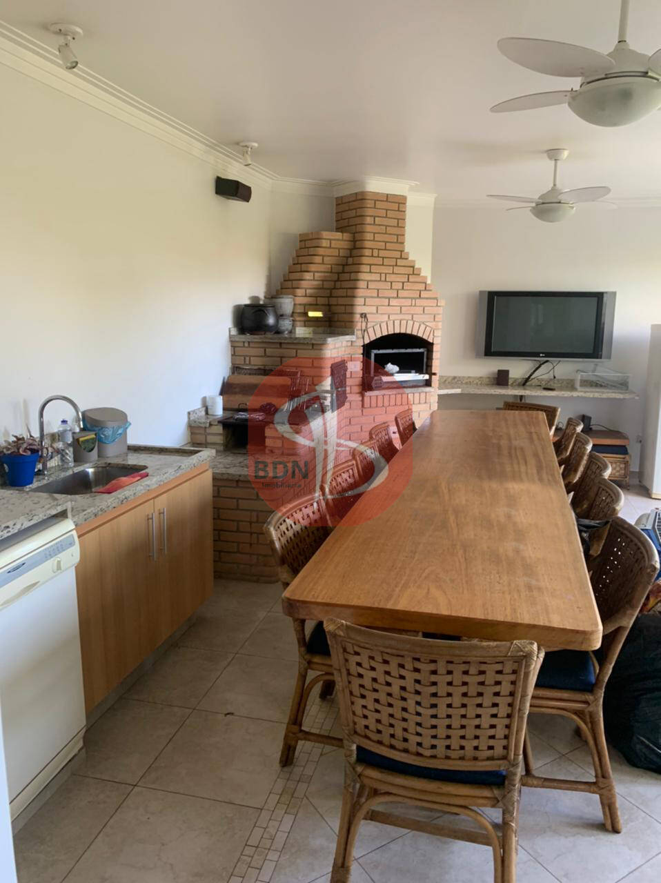 Casa à venda e aluguel com 4 quartos, 400m² - Foto 3