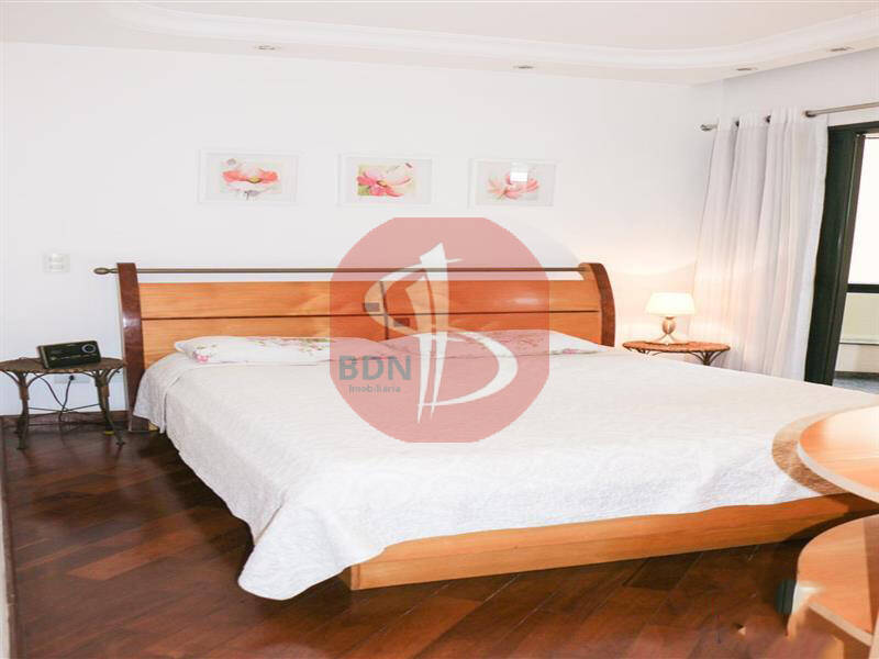 Apartamento à venda com 3 quartos, 137m² - Foto 12