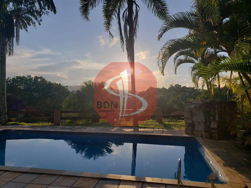 Chácara à venda com 3 quartos, 2576m² - Foto 11