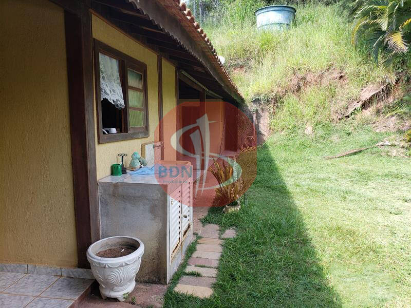 Chácara à venda com 3 quartos, 2576m² - Foto 17