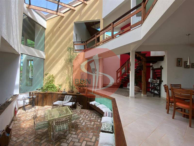 Chácara à venda com 4 quartos, 400m² - Foto 2