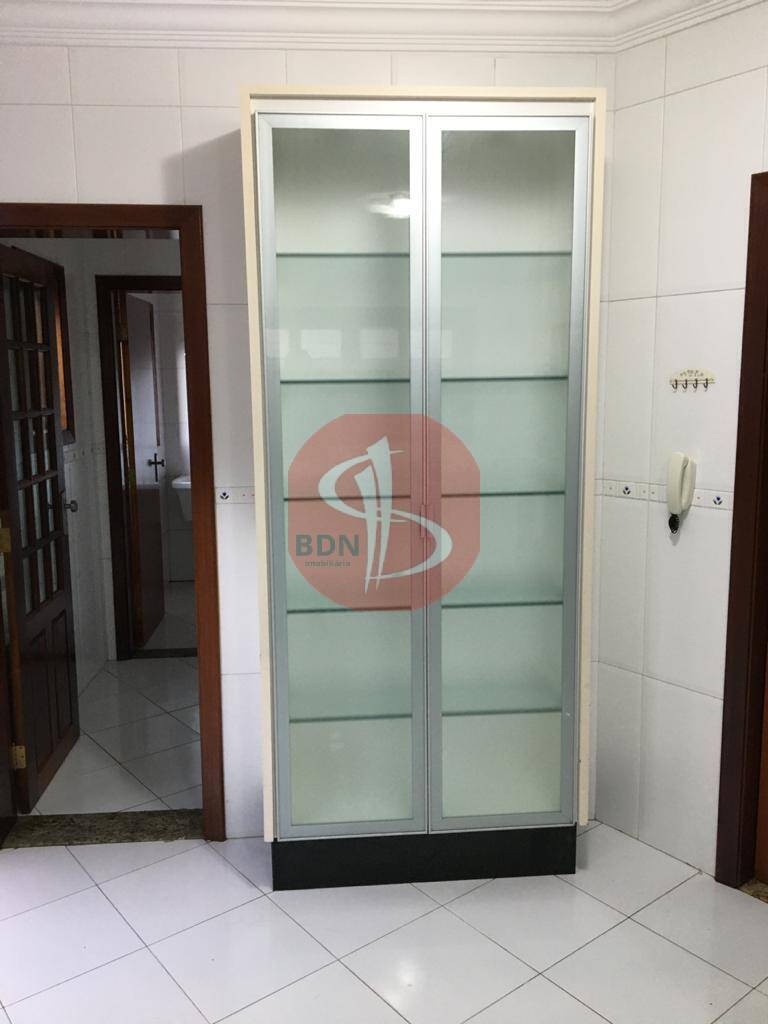 Casa à venda com 3 quartos, 300m² - Foto 3