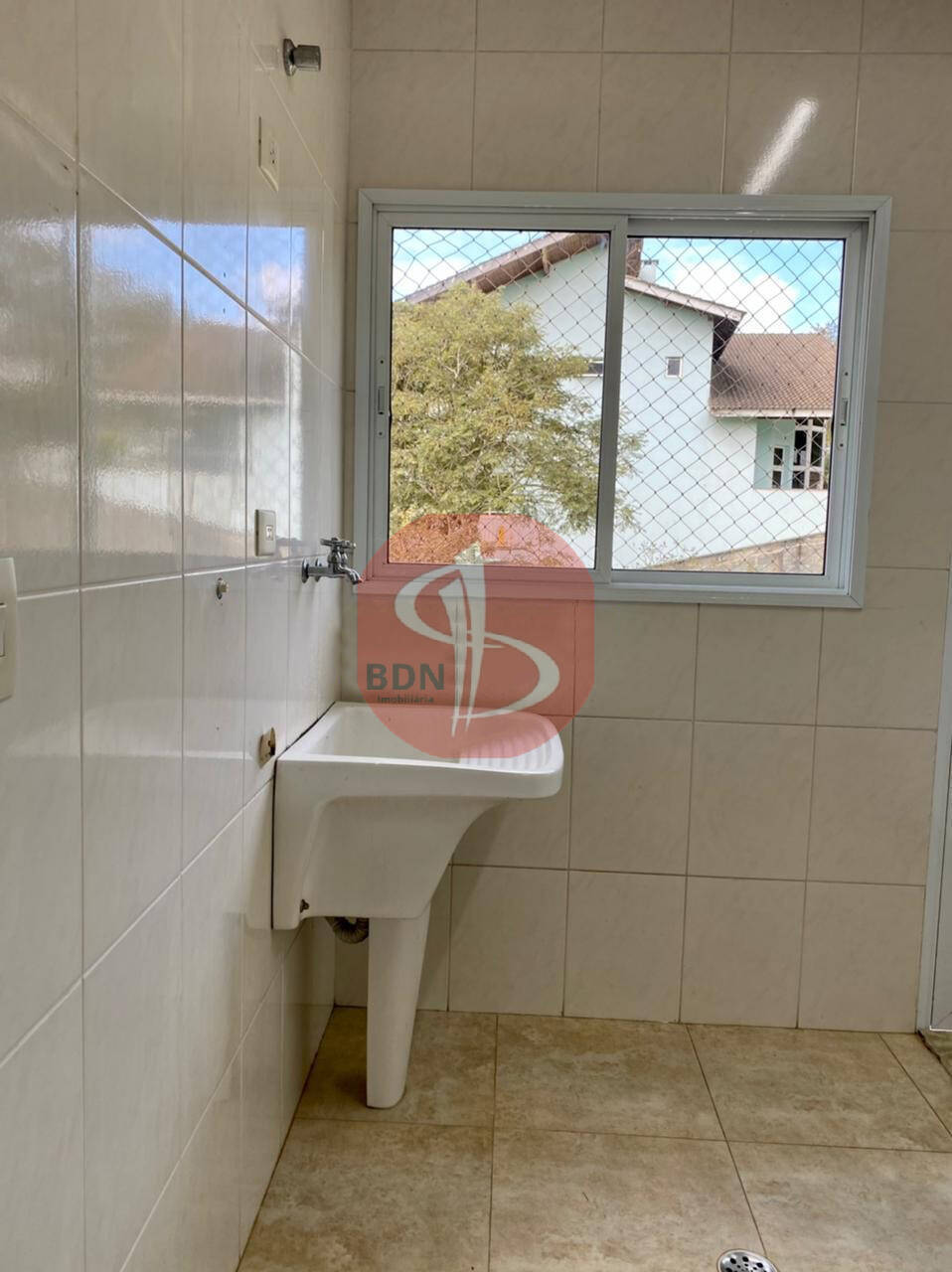 Casa para alugar com 4 quartos, 620m² - Foto 10
