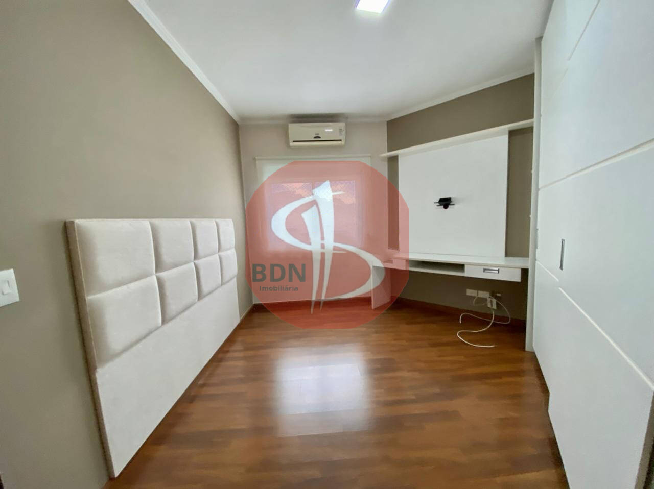 Casa para alugar com 4 quartos, 620m² - Foto 5