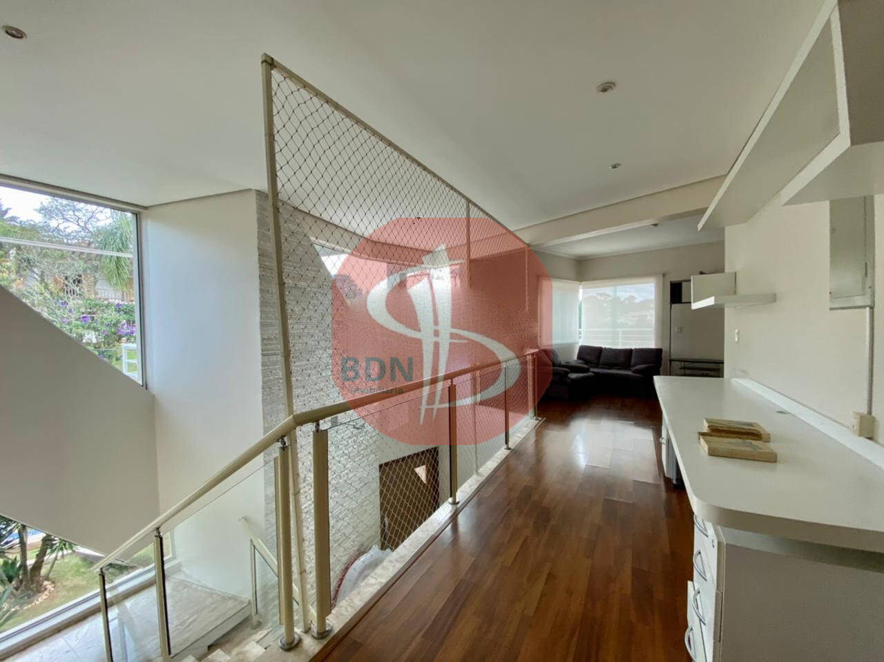Casa para alugar com 4 quartos, 620m² - Foto 4