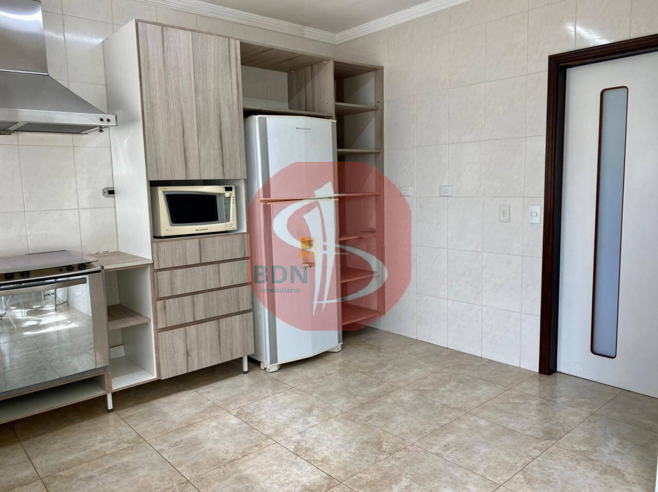 Casa para alugar com 4 quartos, 620m² - Foto 28