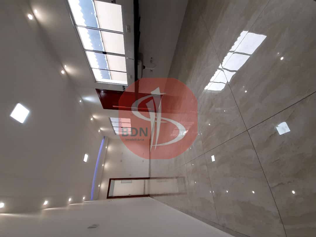 Casa à venda com 3 quartos, 82m² - Foto 2
