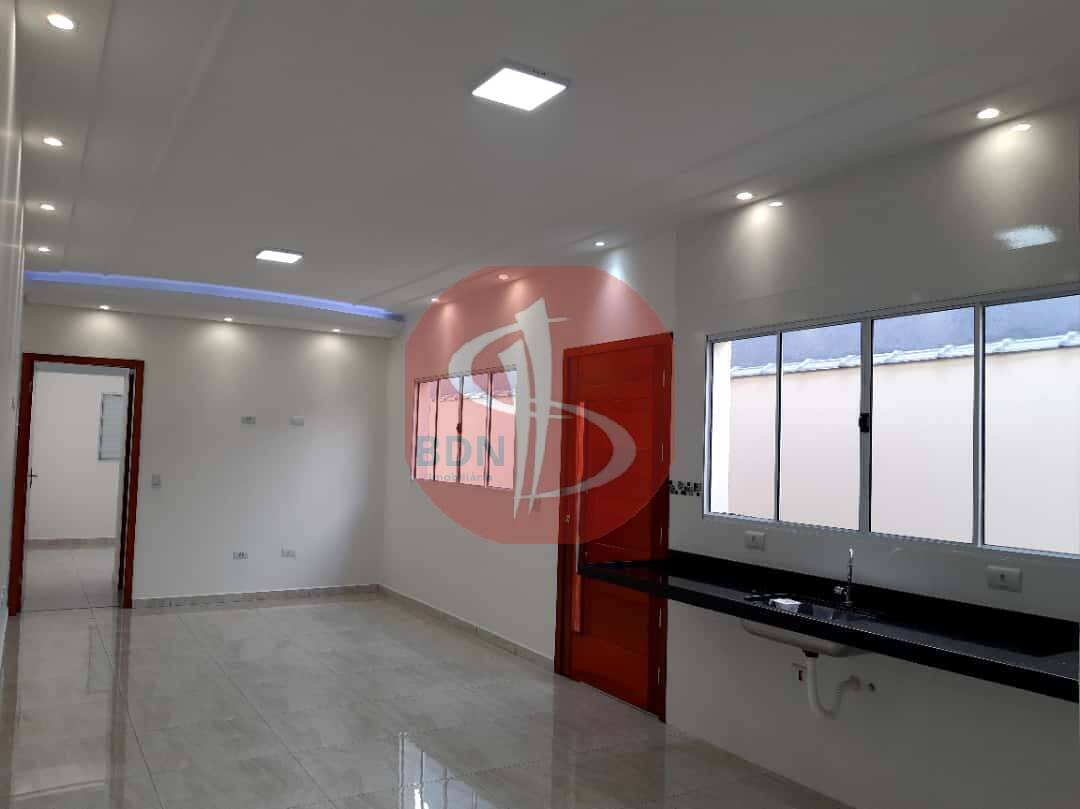 Casa à venda com 3 quartos, 82m² - Foto 1
