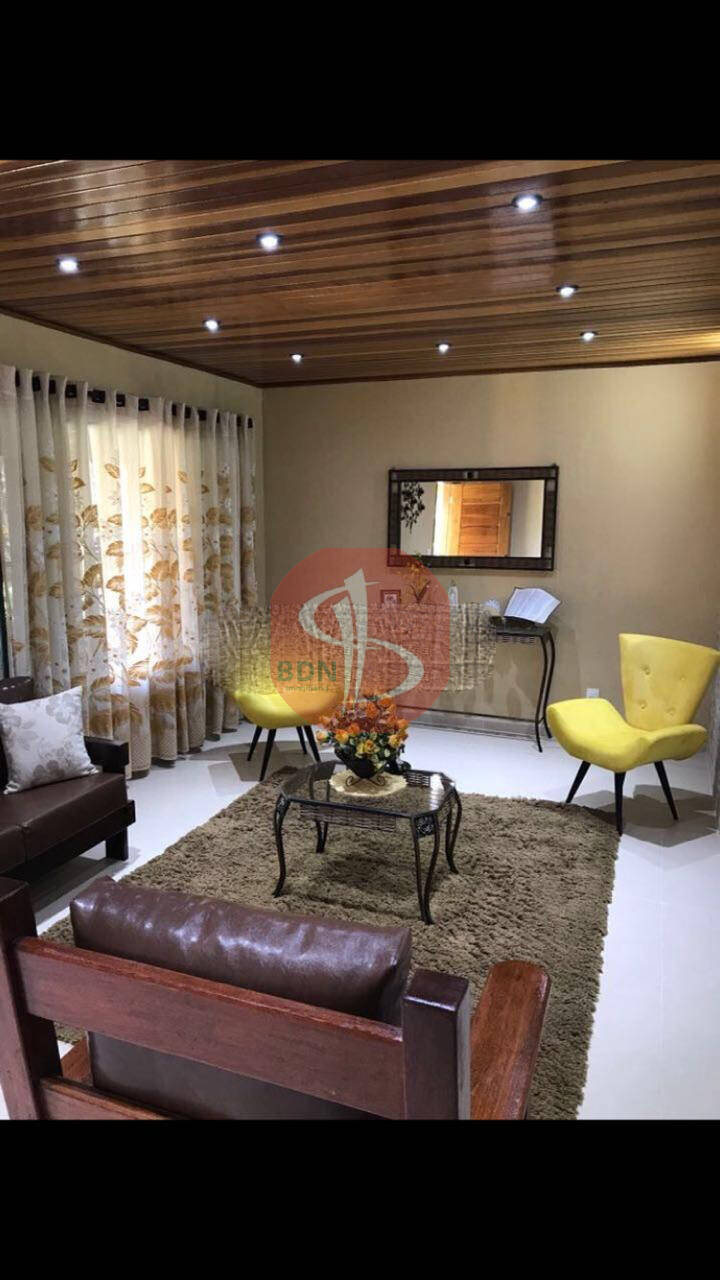 Chácara à venda com 4 quartos, 1680m² - Foto 1