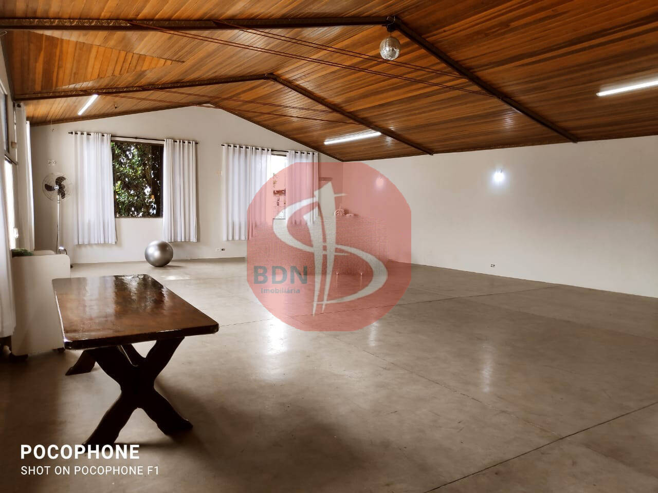 Chácara à venda com 4 quartos, 450m² - Foto 3