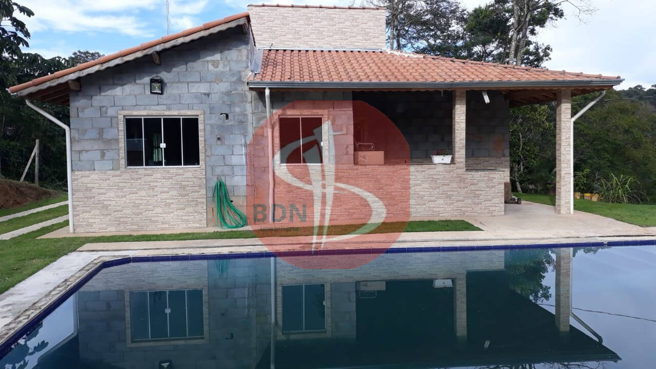 Chácara à venda com 3 quartos, 2500m² - Foto 2