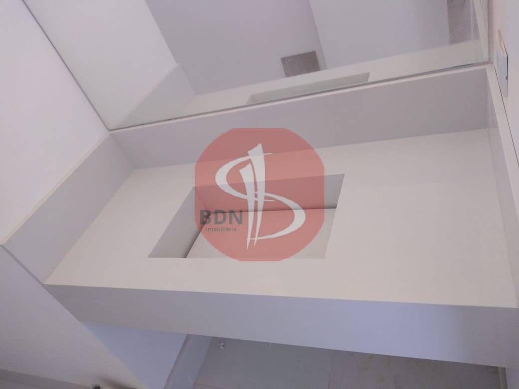 Casa para alugar com 4 quartos, 500m² - Foto 4