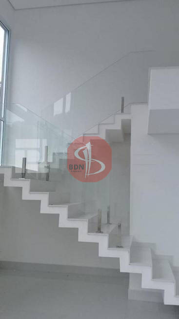 Casa para alugar com 4 quartos, 500m² - Foto 3