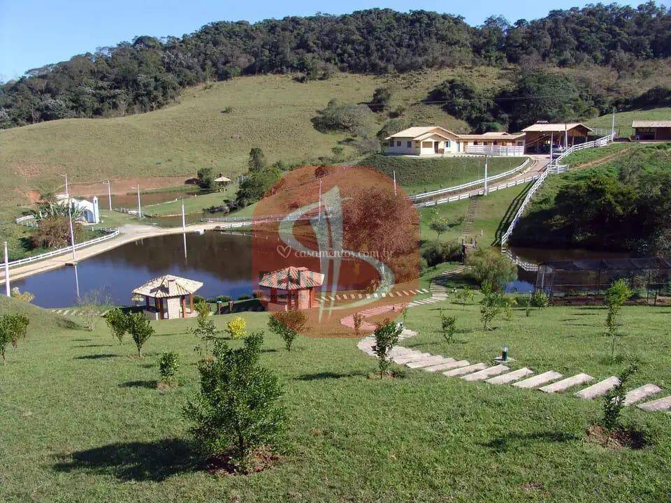 Fazenda à venda com 12 quartos, 193000m² - Foto 1