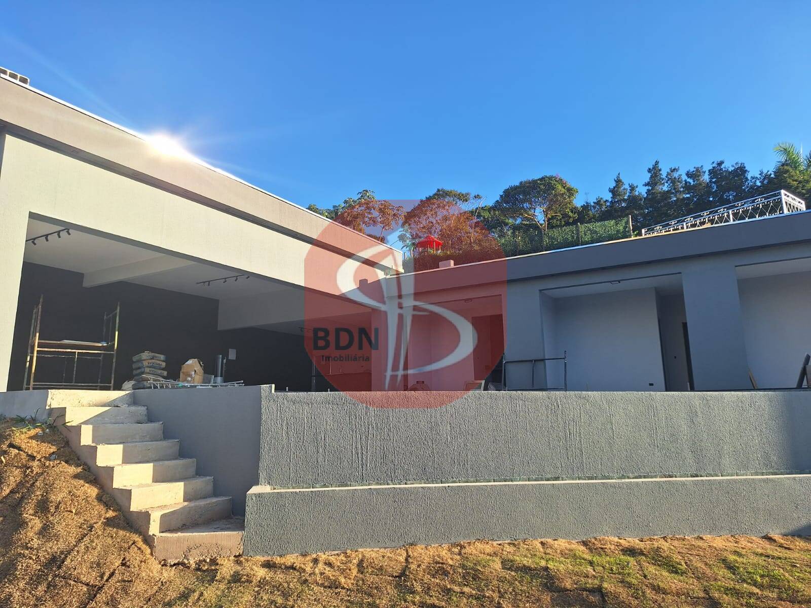 Casa à venda com 4 quartos, 250m² - Foto 4
